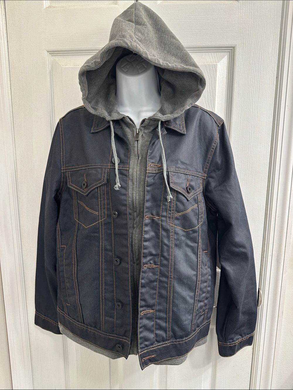 RING OF FIRE DOWNTOWN LA Denim Trucker Hooded Jean Jacket Size Medium